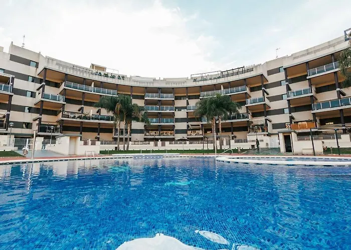 Lujoso Apartamento De Dos Habitaciones En La Playa De Canet